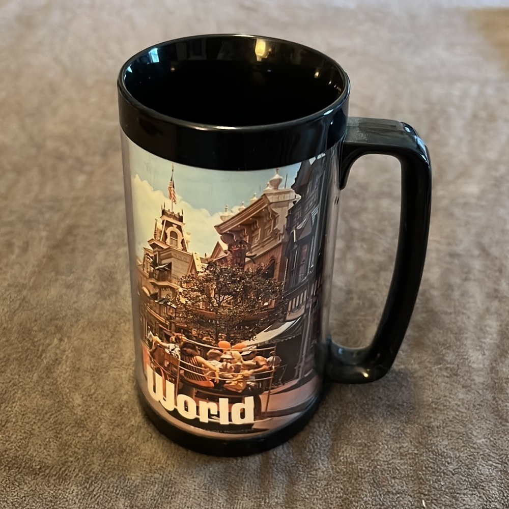 Vintage Walt Disney mug. - Picture 2 of 4